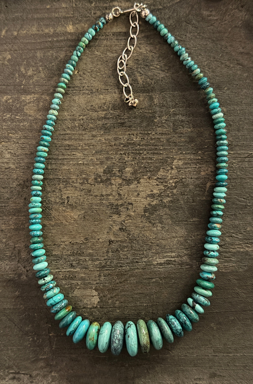 Graduated Hubei Turquoise Necklace