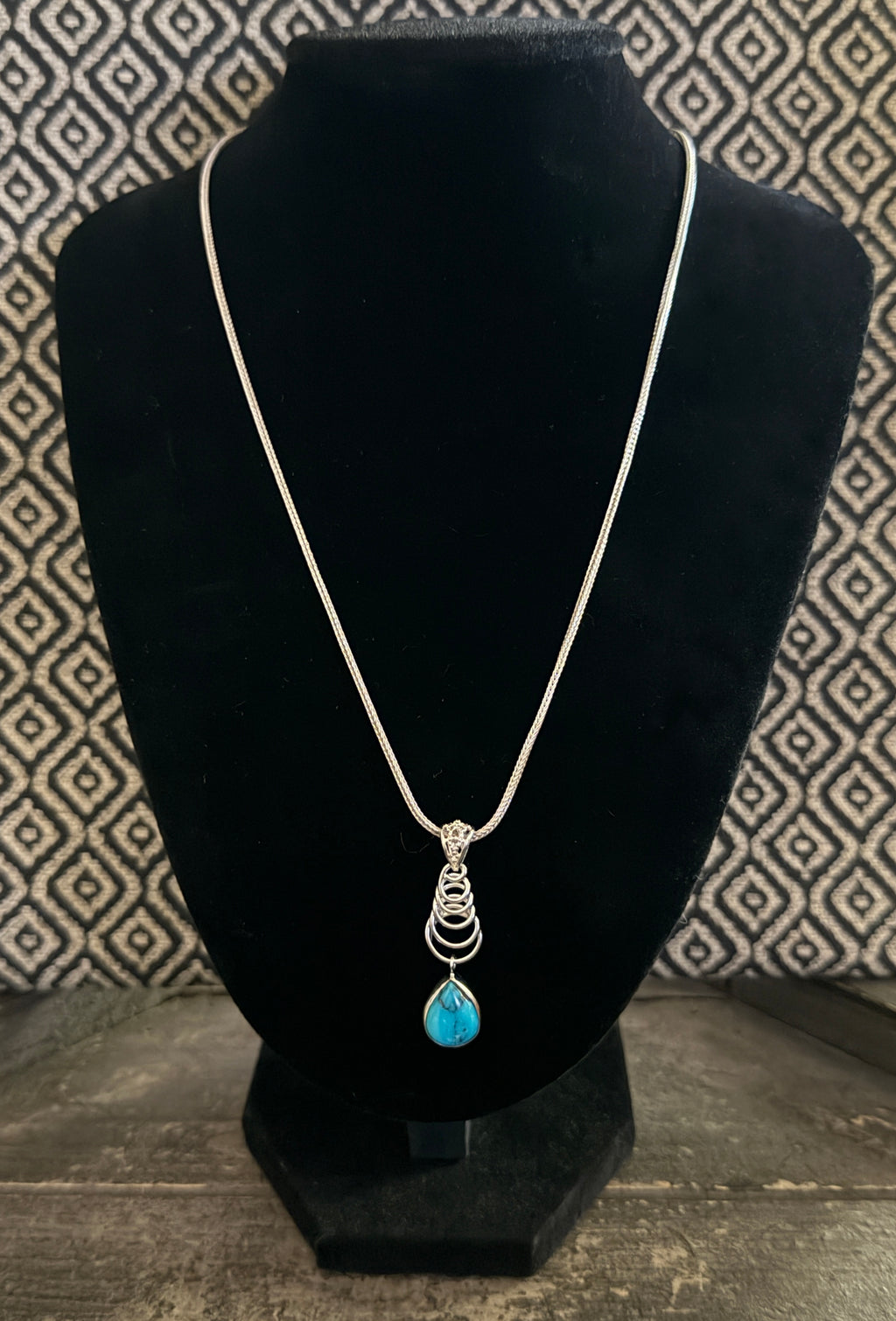 Kingman Turquoise Pendant and Chain Necklace